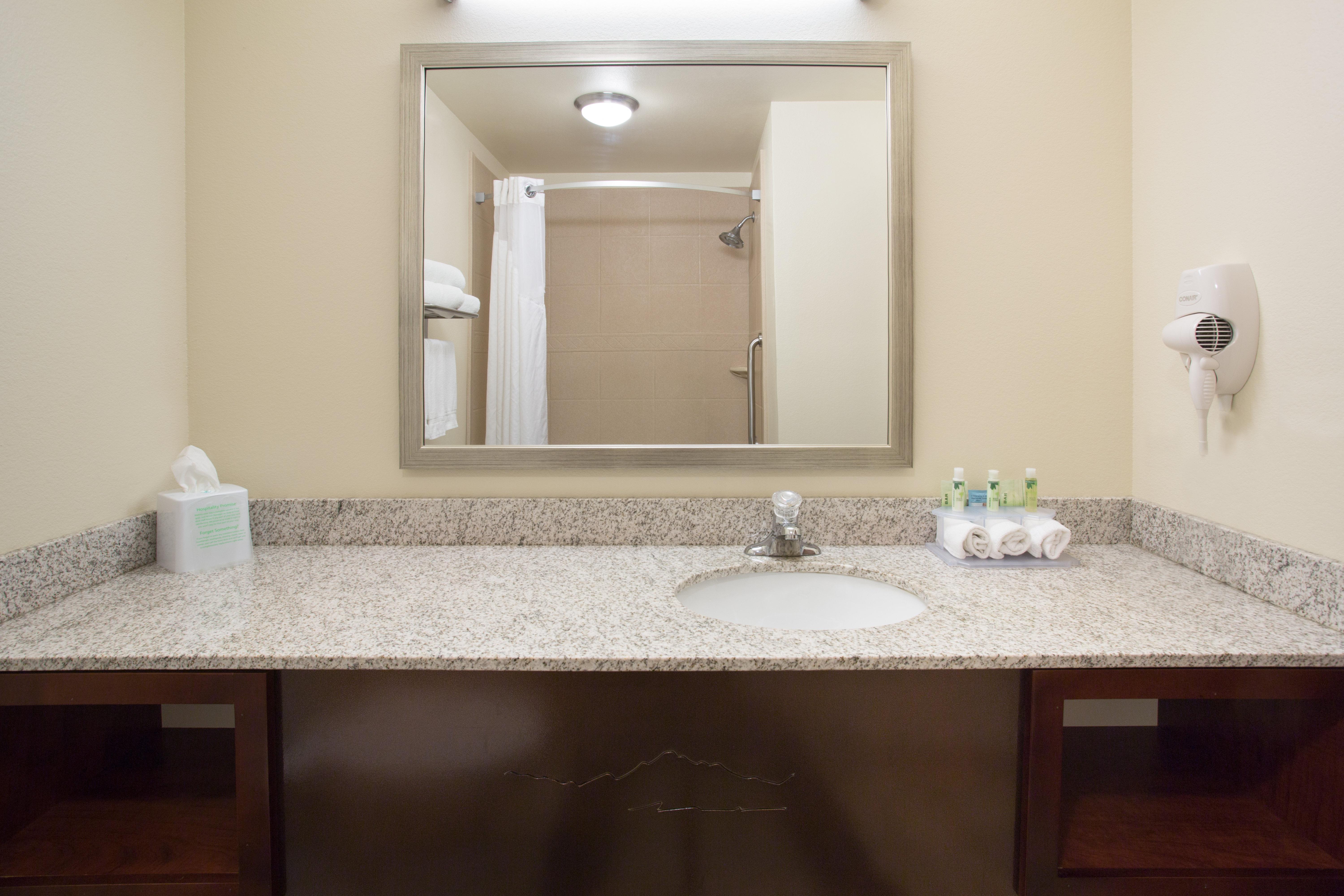 Holiday Inn Express & Suites Glendive By Ihg Екстериор снимка