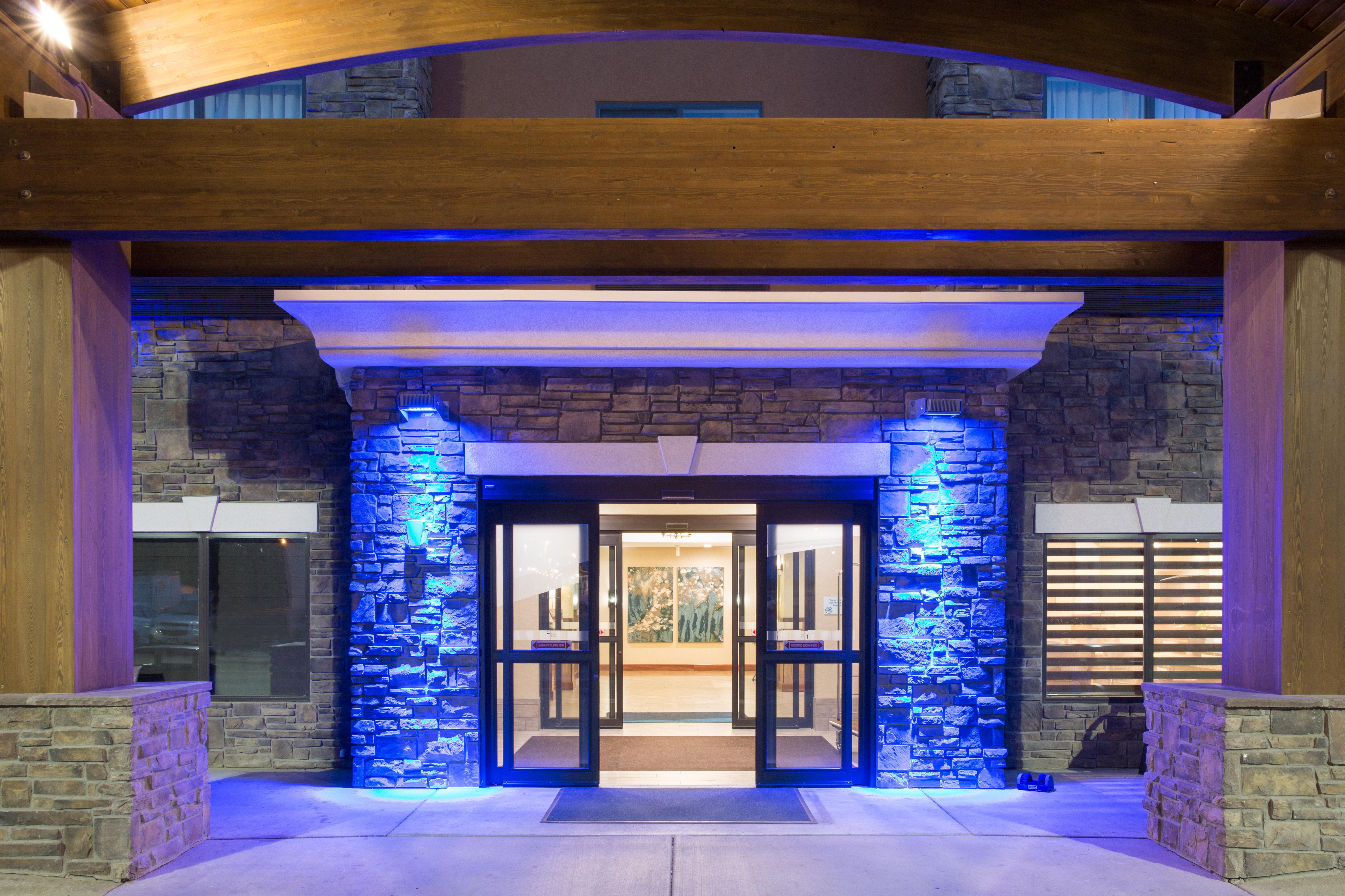 Holiday Inn Express & Suites Glendive By Ihg Екстериор снимка