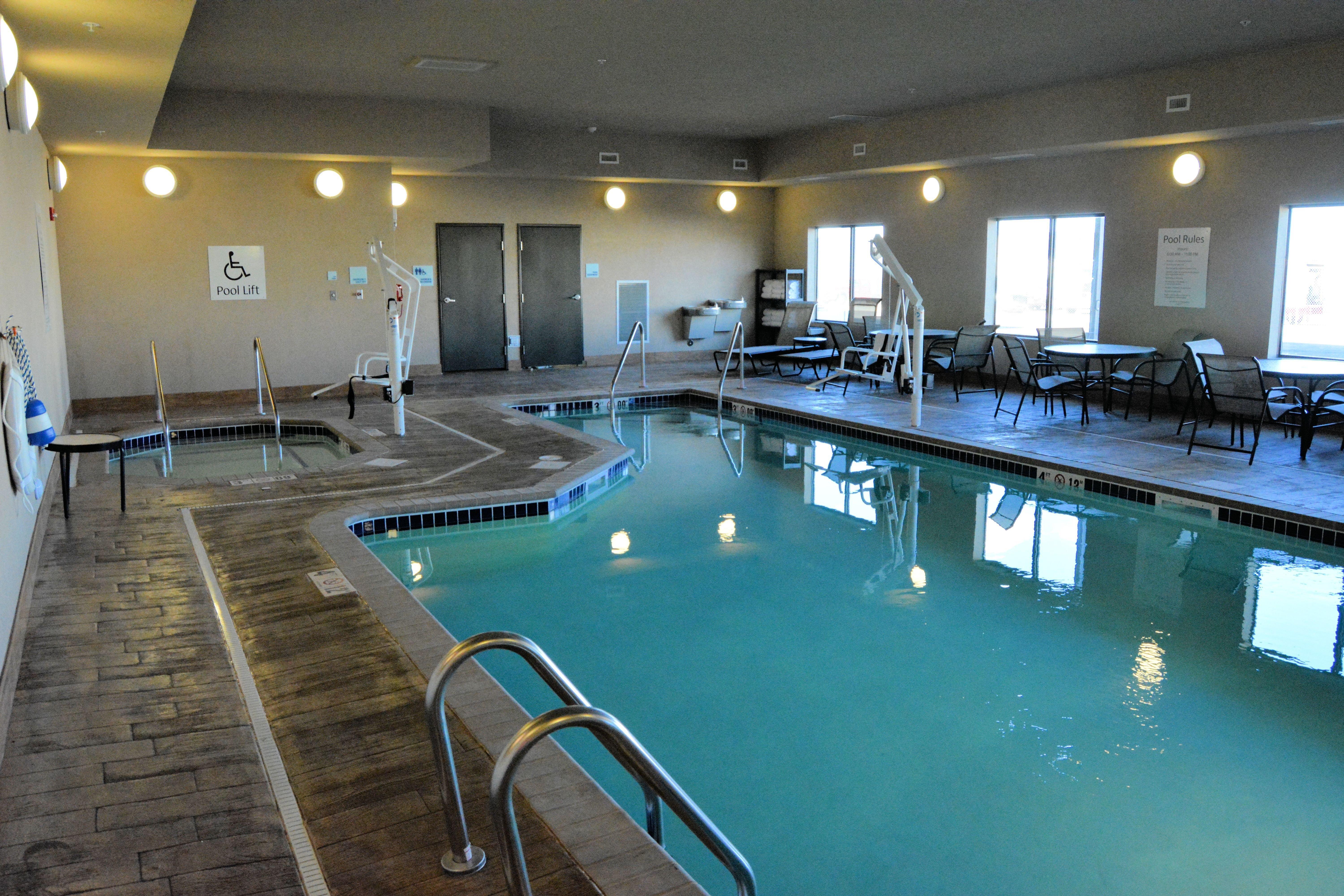 Holiday Inn Express & Suites Glendive By Ihg Екстериор снимка