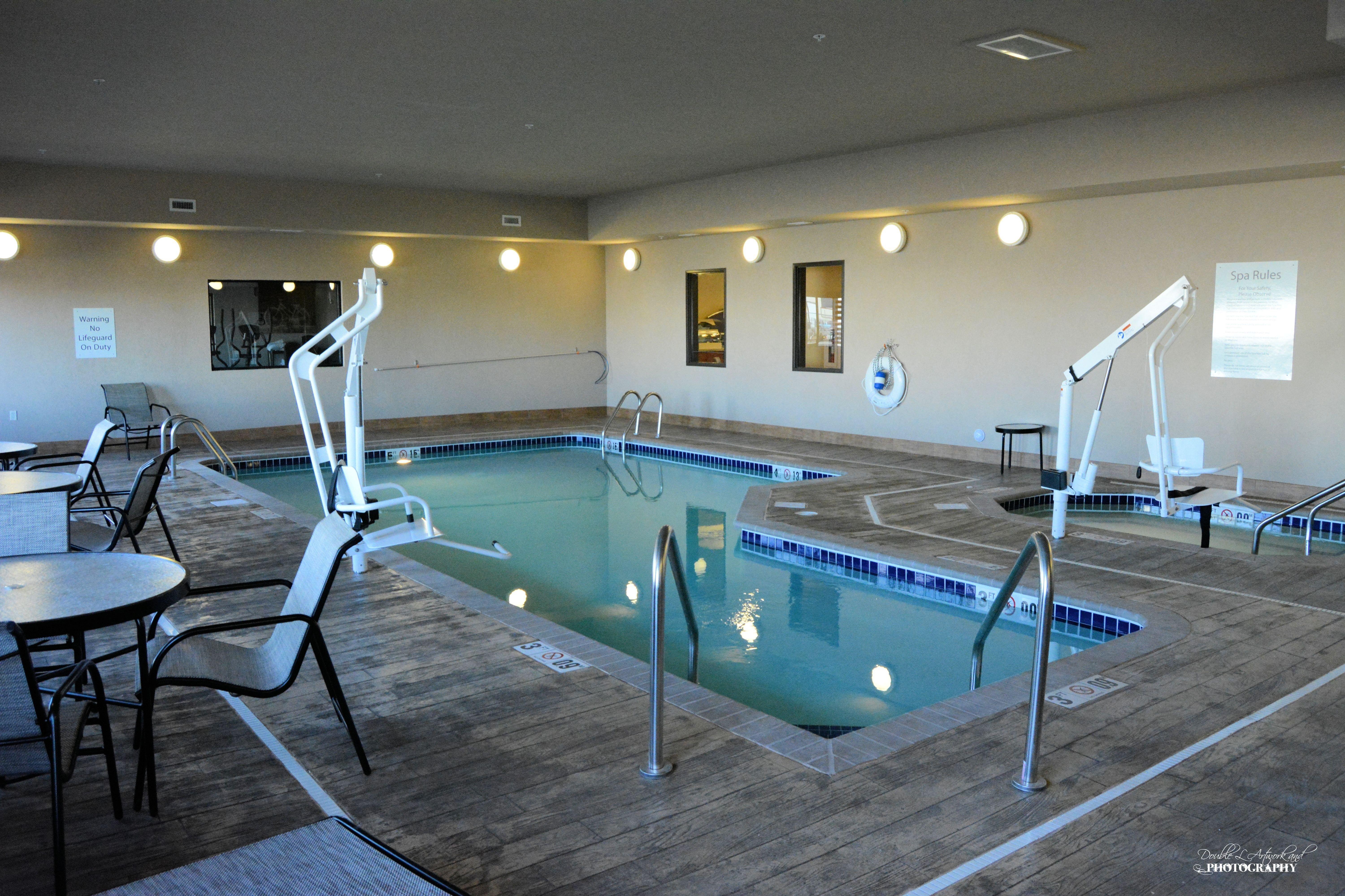Holiday Inn Express & Suites Glendive By Ihg Екстериор снимка